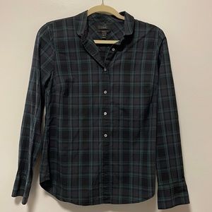J. Crew perfect shirt in green and black plaid tartan